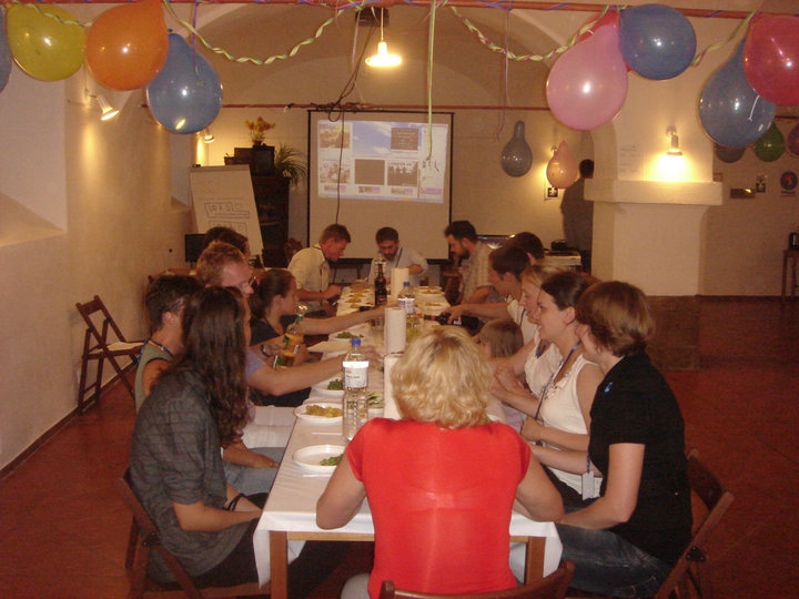 37536_137962656234438_100000621129437_239214_274122_n