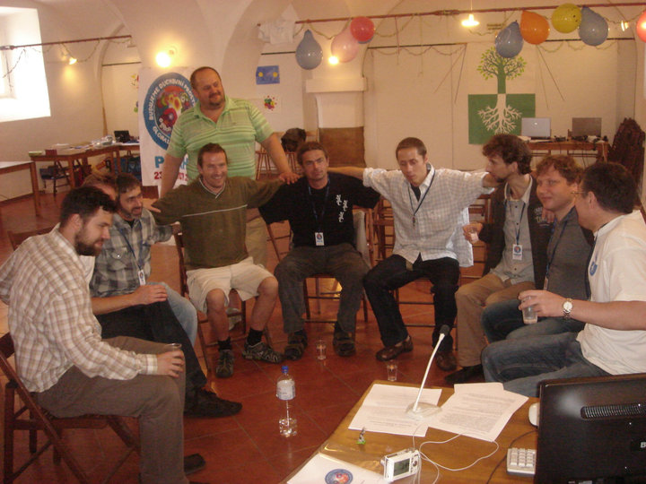 38094_137963732900997_100000621129437_239230_6831093_n